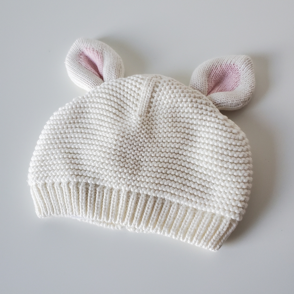 Carters Bunny Rabbit Knitted Toque Beanie Size 0-3 Months
